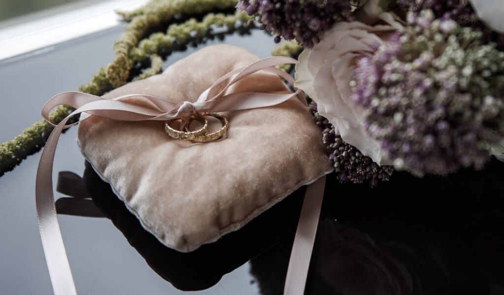 Lovefest jastučić za prstenje Osijek i hrvatska